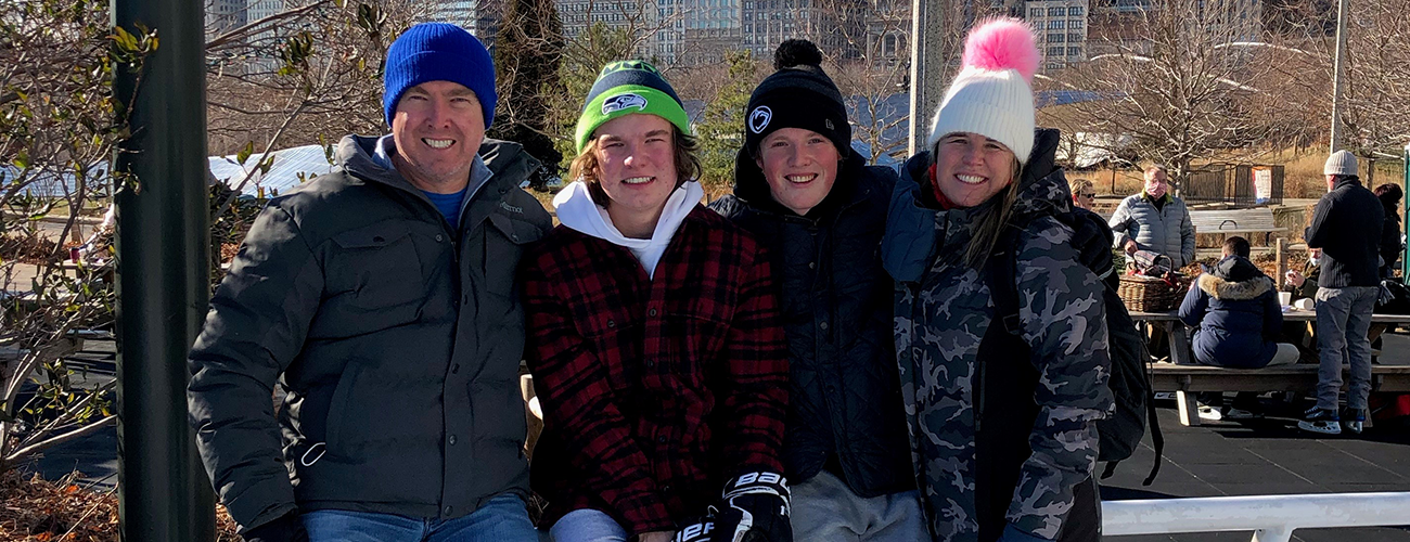 Brad and Julie Ellis with family